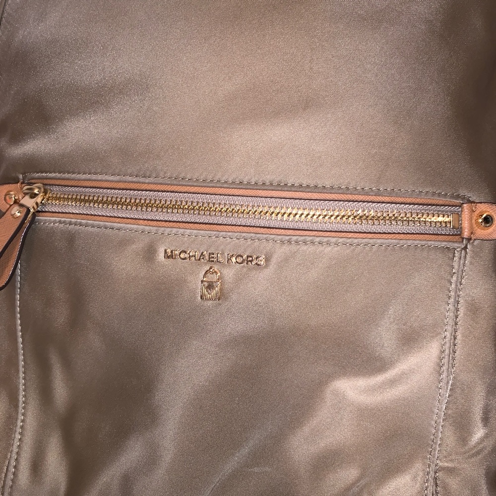 Michael kors backpack - Picture 2 of 6